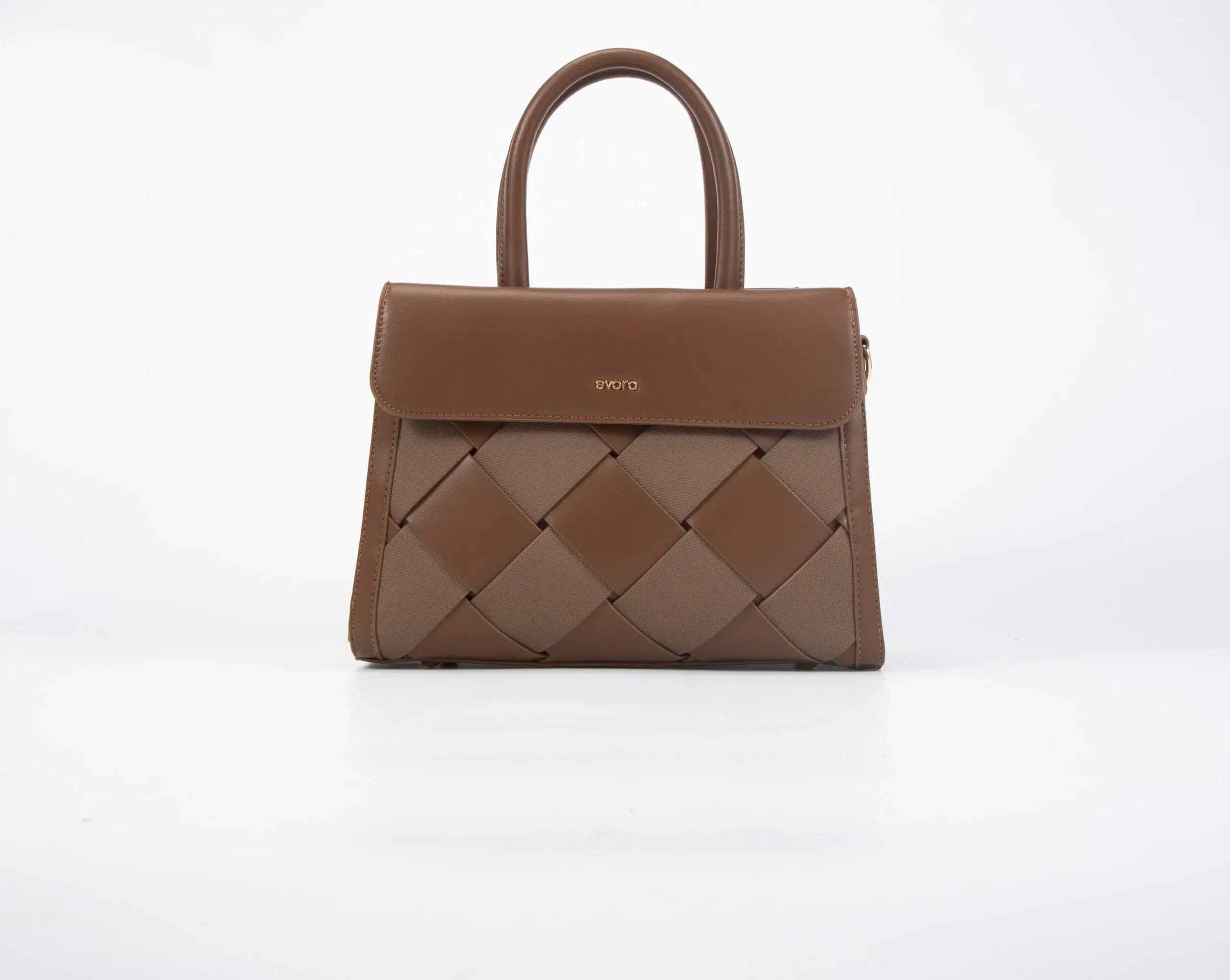 Set consisting of a medium-sized handbag with an elegant - Brown